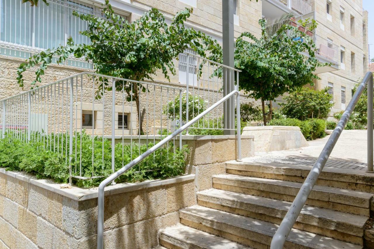 Design & Veranda Next To Mahane Yehuda Market By Feelhome Jerusalem Exterior photo